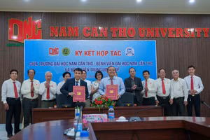 Trường Đại học Nam Cần Thơ và Bệnh viện Đại học Nam Cần Thơ tổ chức lễ ký kết hợp tác cùng Bệnh viện Trung ương Huế