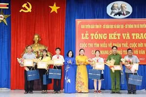 Ban tổ chức đã trao giải cho 44 tập thể, cá nhân có thành tích xuất sắc và 6 giải phụ cho tập thể, cá nhân tích cực tham gia cuộc thi.