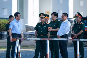Thứ trưởng Bộ GD&ĐT Nguyễn Văn Phúc kiểm tra thực tế công tác tổ chức Hội thao Giáo dục Quốc phòng và An ninh học sinh THPT toàn quốc 