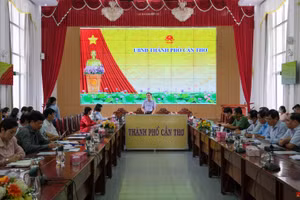 Quang cảnh cuộc họp.