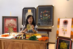 Tranh lá bồ đề khô nghệ thuật của hộ kinh doanh cơ sở Đồ Mai (phường Mỹ Hòa, TP. Long Xuyên, tỉnh An Giang) đạt 3 sao.