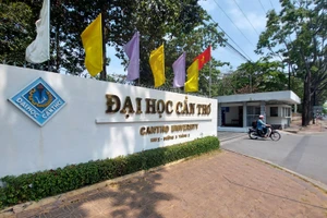 Đại học Cần Thơ.