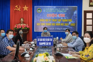 Khai mạc Cuộc thi Khoa học Kỹ thuật cấp thành phố học sinh trung học năm học 2021- 2022 bằng hình thức trực tuyến.