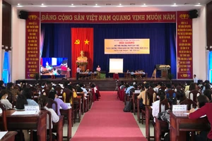 Quang cảnh buổi hội giảng.