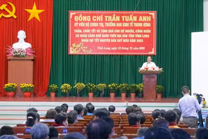 Quang cảnh buổi làm việc.