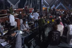 Phát hiện 56 người dương tính ma túy tại quán Beer.