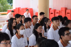 Học sinh tại buổi lễ xuất quân học sinh giỏi quốc gia THPT năm học 2022-2023.