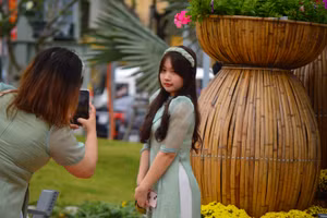 Lưu lại những khoảnh khắc của ngày đầu năm mới Nhâm Dần. 