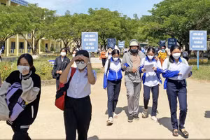 Các thí sinh dự thi vào lớp 10 năm học 2022-2023 hệ không chuyên đã hoàn thành kỳ thi.