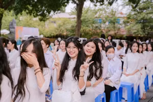 Ngày 27/6, các thí sinh chính thức bước vào kỳ thi tốt nghiệp THPT năm 2024. 