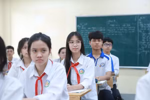 Thí sinh lớp 9 tại Hà Nội đang gấp rút ôn tập cho kỳ thi tuyển sinh vào lớp 10 năm 2024. Ảnh minh họa: Đình Tuệ.