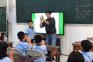 Một tiết học tiết Anh của học sinh Trường Tiểu học Bình Trị 1.