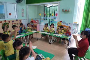 Ngành Giáo dục mầm non TPHCM luôn nỗ lực vượt qua mọi khó khăn.