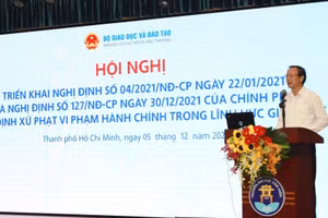 Thứ trưởng Phạm Ngọc Thưởng phát biểu chỉ đạo tại hội nghị.