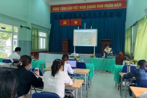 Buổi tập huấn tại địa điểm Trường Tiểu học Lý Thái Tổ (quận 8).