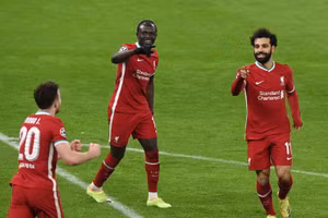 Xác định 4 đội đầu tiên vào tứ kết Champions League