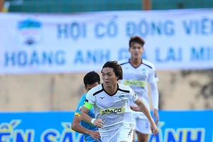 Các đội bóng rộn ràng “thử lửa” chờ ngày V-League 2020 trở lại