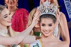 'Búp bê' Venezuela đăng quang Miss International 2023