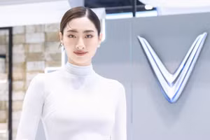 Hoa hậu Lương Thùy Linh đẹp xuất sắc sánh đôi mỹ nam đình Thái Lan 