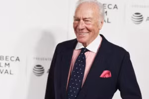Nam diễn viên Christopher Plummer.