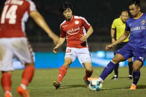 Công Phượng chia tay TP.HCM về lại phố Núi sát cánh cùng Văn Toàn, Tuấn Anh mùa tới.