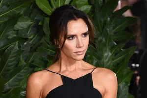 Ngồi không, Victoria Beckham cũng trở thành ngôi sao có thu nhập cao nhất nước Anh