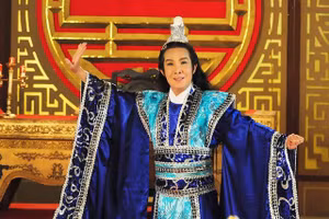 Thời hoàng kim NSƯT Vũ Linh nhận cát xê nghìn đô, hát trước 12.000 khán giả