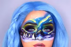 Ngắm tranh vẽ trên... mặt người