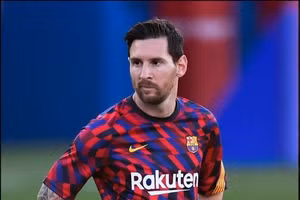 Lionel Messi sẽ phải cắt giảm lương trong thời gian tới. 