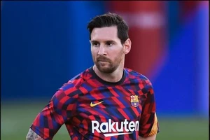 Lionel Messi sẽ phải cắt giảm lương trong thời gian tới. 