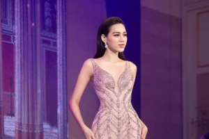 "Dàn chị em hoa hậu" gửi lời chúc mừng Đỗ Thị Hà vào top 12 Miss World 2021