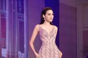 "Dàn chị em hoa hậu" gửi lời chúc mừng Đỗ Thị Hà vào top 12 Miss World 2021