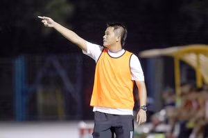 HLV Mai Xuân Hợp “tái hợp” cùng đội bóng xứ Thanh. 