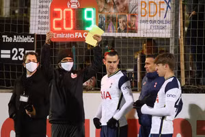 Gareth Bale lần đầu tiên trở lại sân cỏ sau chấn thương hôm 23/12/2020.