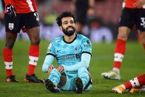 Tiền đạo Liverpool thi đấu mờ nhạt trước Southampton. 