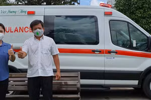 Tặng xe cứu thương cho ông Đoàn Ngọc Hải, Việt Hương lại bị "anh hùng bàn phím" gọi tên