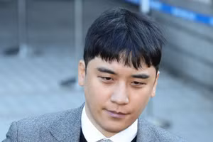 Seungri vừa ra tù đã hành động gây phẫn nộ 