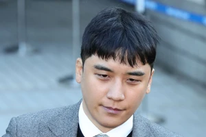 Seungri vừa ra tù đã hành động gây phẫn nộ 