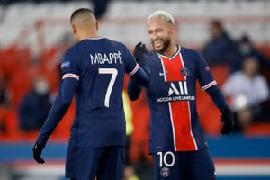 Neymar nhận giải thưởng cá nhân và “mưa” lời khen ngợi