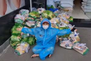 Bị yêu cầu "sao kê tiền từ thiện", Việt Hương đáp trả "vào thẳng vấn đề"