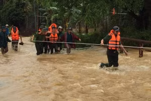 Mưa lớn ở Phú Thọ gây thiệt hại lớn về người và của.
