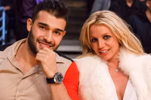 Britney Spears ấn định ngày cưới với tình trẻ?