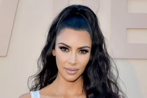 Kim Kardashian chuẩn bị đóng cửa thương hiệu làm đẹp KKW Beauty.