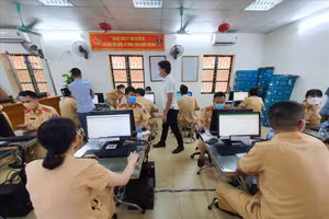 Hai nhóm đối tượng không cần giấy đi đường ở Hà Nội