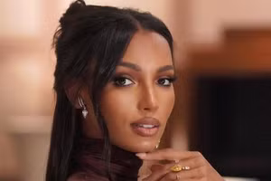 Người phụ nữ đẹp nhất thế giới là ai?