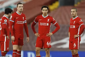 Kết quả Ngoại Hạng Anh: Thua trên sân nhà, Liverpool bị Man City bỏ xa