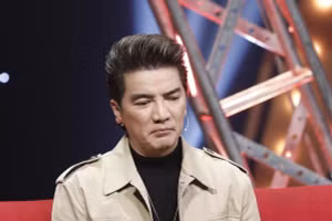 Nam ca sĩ Đàm Vĩnh Hưng.