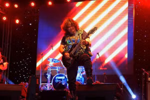 Rocker Trung Thành Sago.