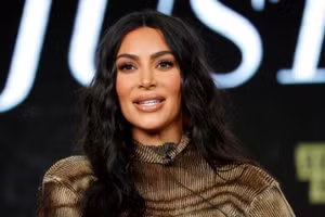 Tỷ phú triệu đô Kim Kardashian bị tố "bùng" lương nhân viên