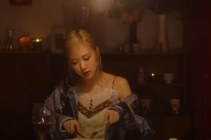 Những điều bạn có thể đã bỏ lỡ trong Teaser "Coming Soon" của Rosé BLACKPINK 